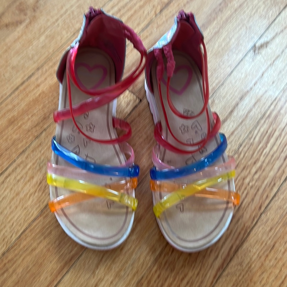 Girls rainbow  sandals size 1M